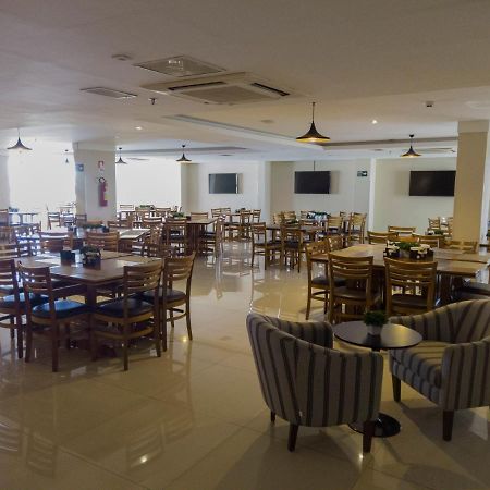 Ibiza Plaza Hotel Anápolis Buitenkant foto